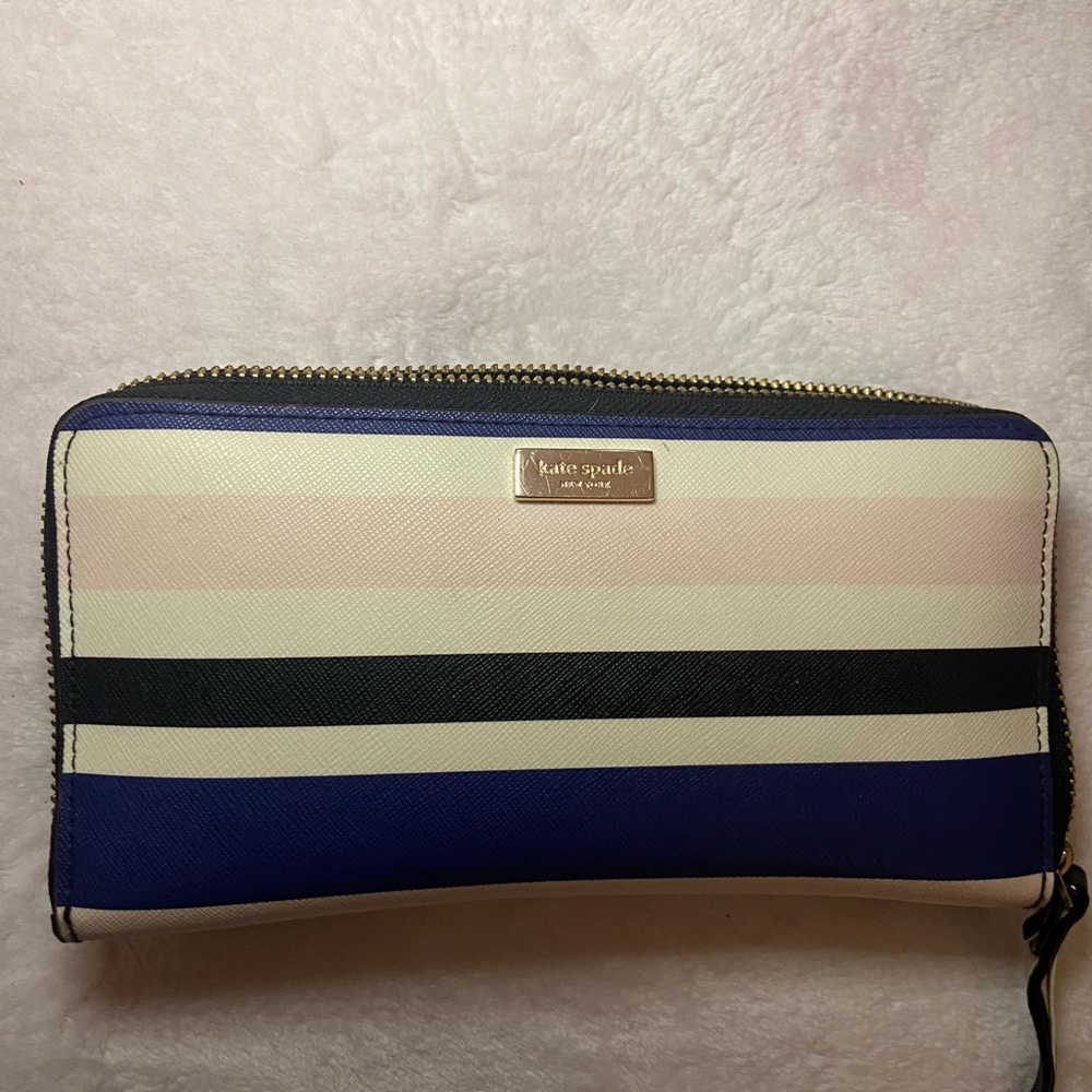 Kate Spade Zip Around Wallet
